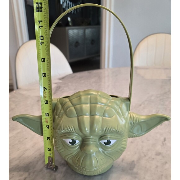 Star Wars Yoda plastic Halloween Bucket PTI‎ Group - Picture 5 of 6